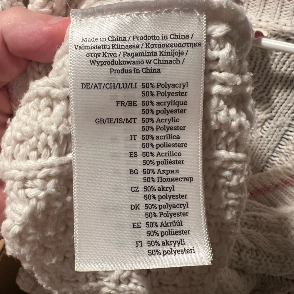 ✨Taylor Swift Official Merch Lover Cardigan!✨ - Picture 6 of 7